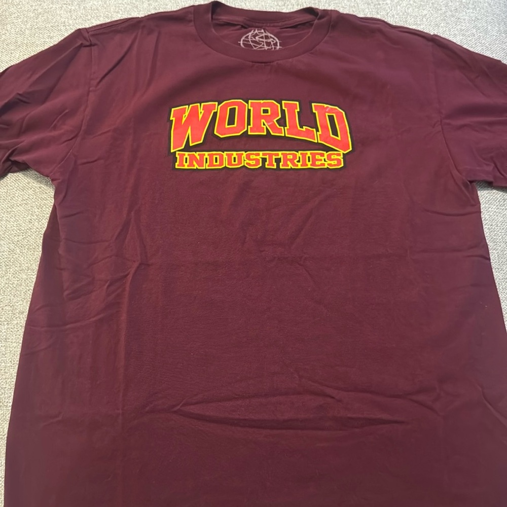 World Industries Maroon Men’s Tshirt Size medium
